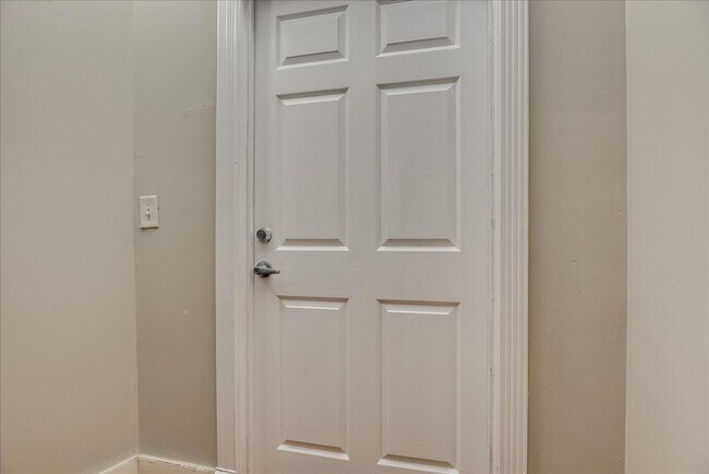 Foto del edificio - 828 Broad St