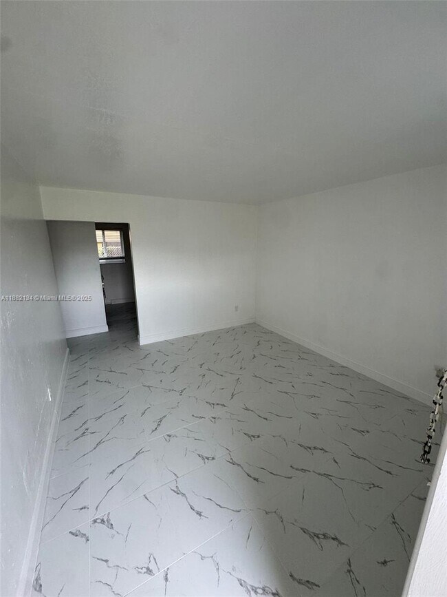 Foto del edificio - 16190 NE 19th Pl