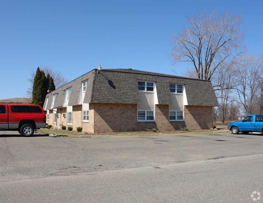 Primary Photo - 580 Wakefield Dr