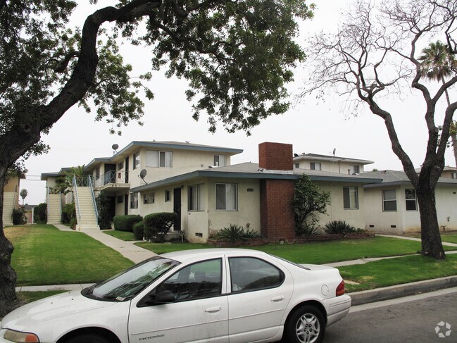 Foto del edificio - 2604 W El Segundo Blvd