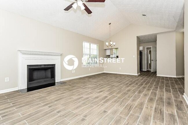 Building Photo - 3 Bedroom Pet-Friendly Home in Jonesboro, GA with Main Street Renewal