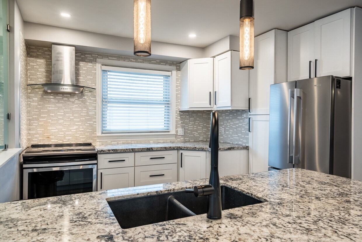 Photo principale - 19 E 44th St
