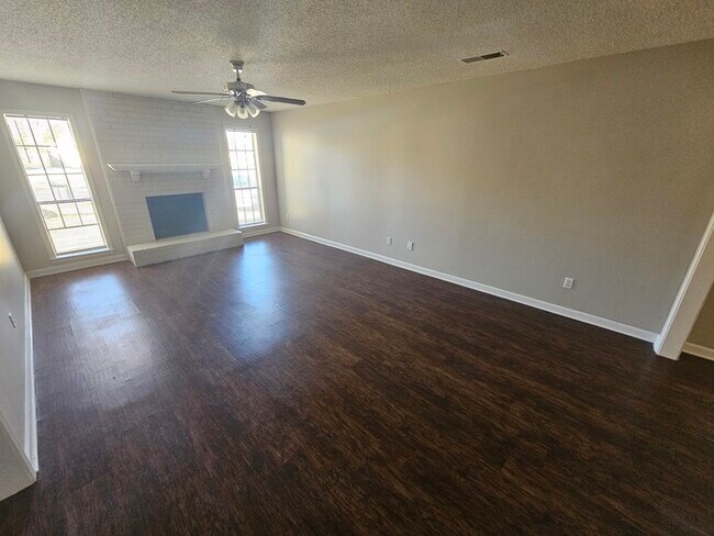 Foto del edificio - 3764 Kennings Dr