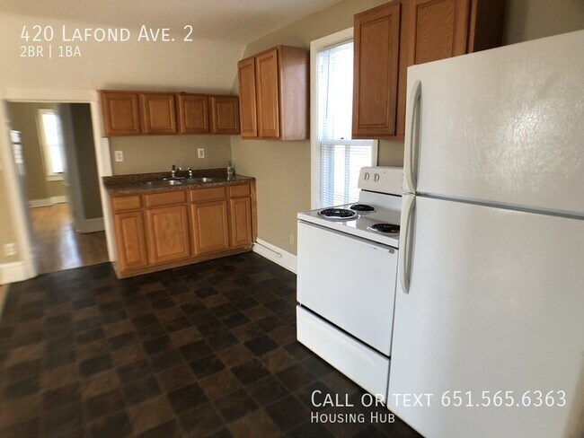 Building Photo - Upper Level Two Bedroom Duplex w/ Open Lay...