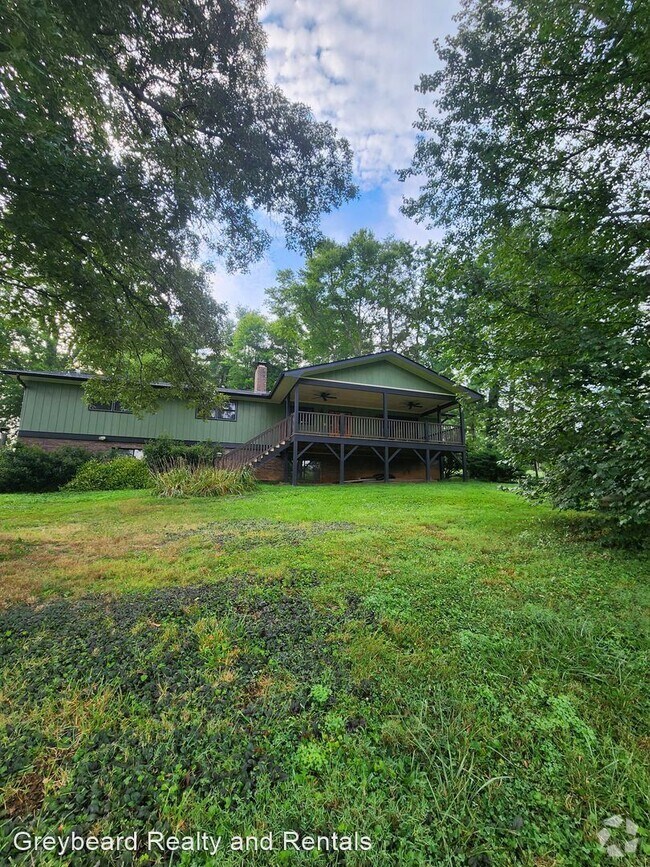 Farms at Bradshaw Lane Apartments under 2,500 Candler, NC 1 Rentals