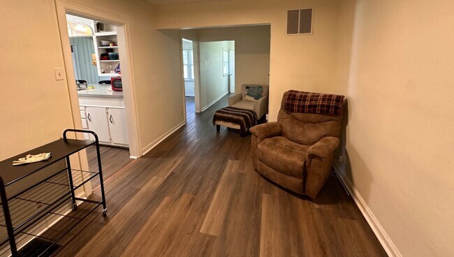 Foto del edificio - 2004 W Euclid Ave