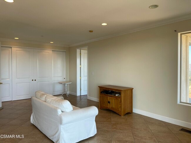 Building Photo - 660 Ocean View Dr