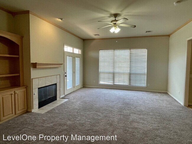 Building Photo - 3 br, 2 bath House - 15500 Swallowtail Road