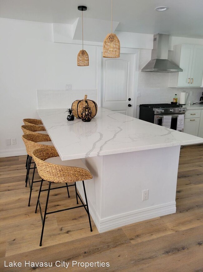 Foto del edificio - 3 br, 3 bath House - 1714 Rainbow Ave S