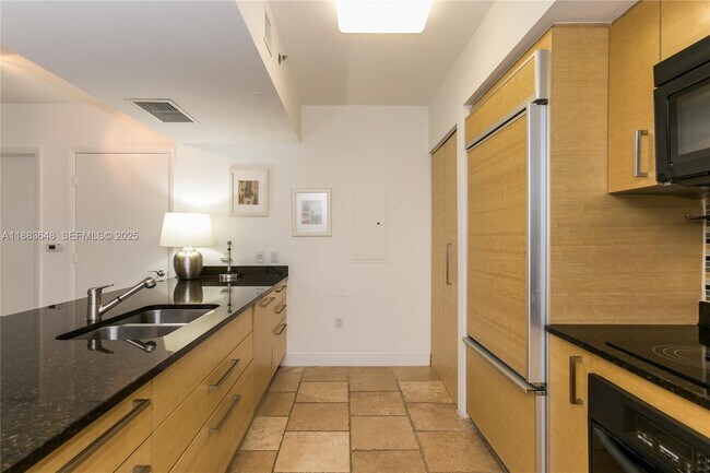 Foto del edificio - 1830 S Ocean Dr