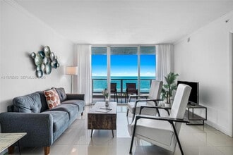 Building Photo - 5101 Collins Ave