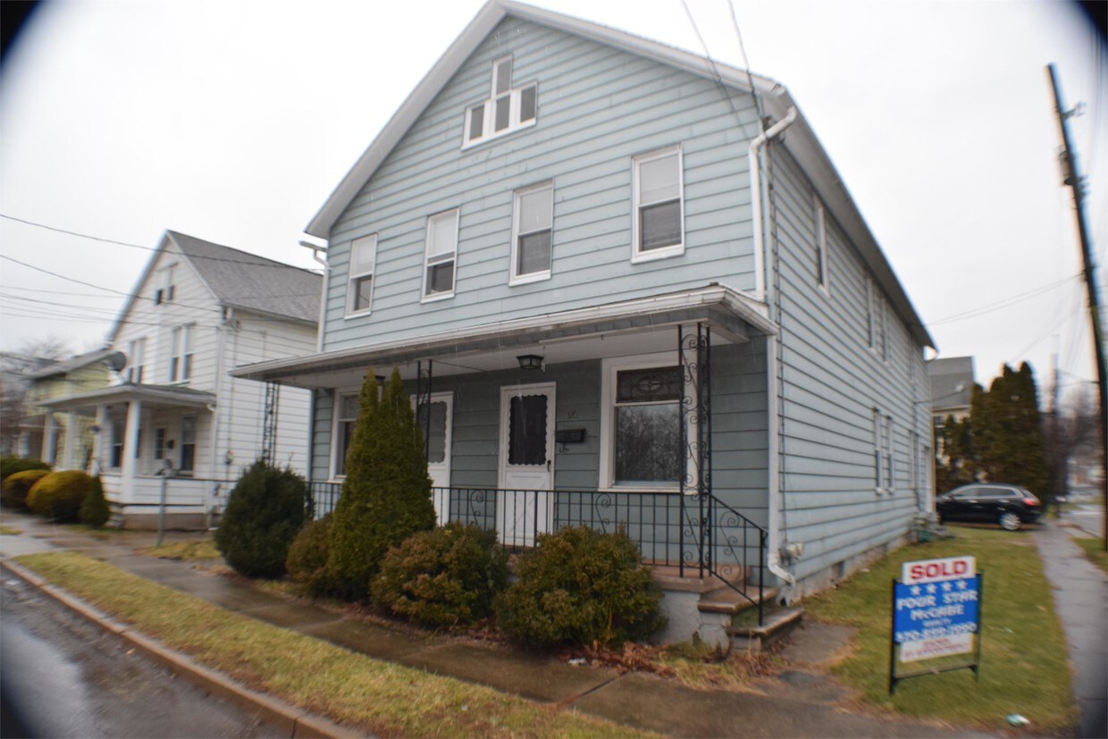 Foto del edificio - 64 Payne Ave