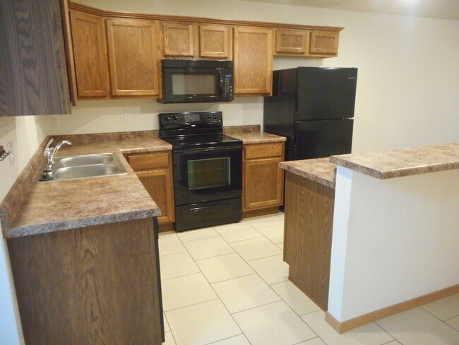 Building Photo - 5806 Wheatland Dr SW