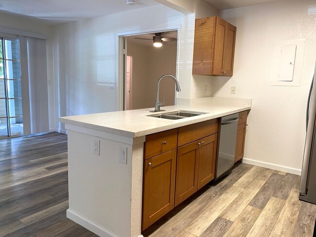 Building Photo - Available Now – 2BR/2BA Condo in Elima Lan...