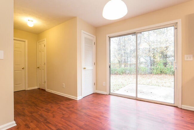 Building Photo - 3019 Sentinel Cir