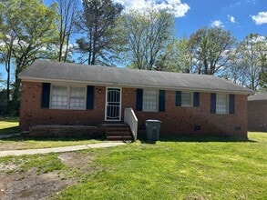Building Photo - 1029 Drew St
