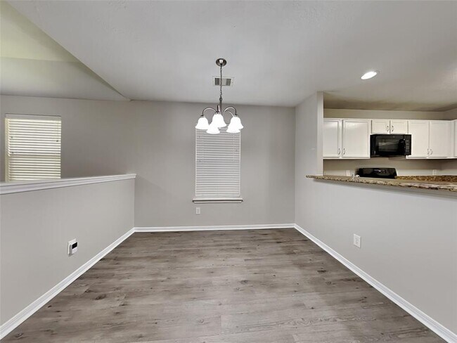 Building Photo - 6318 Austinville Dr