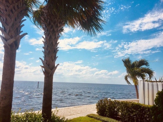 Foto del edificio - 5260 Coquina Key Dr SE