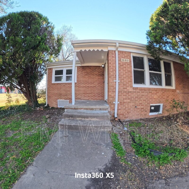 Foto principal - 6165 E Boston St