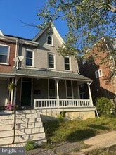Building Photo - 637 Chestnut St