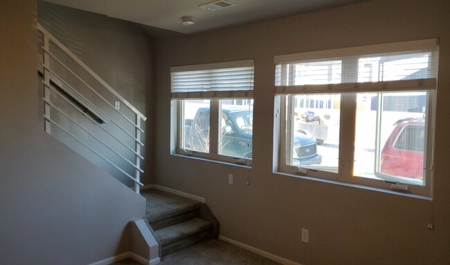 Building Photo - 2BR/2.5BA Condo in Englewood