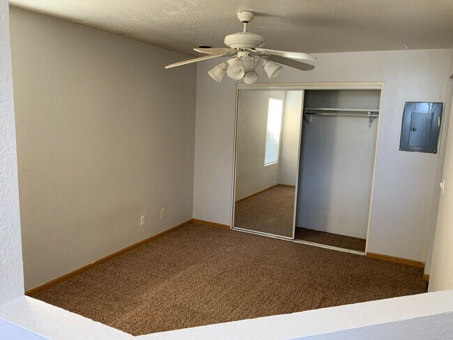 Foto del edificio - 325-325 Washington St