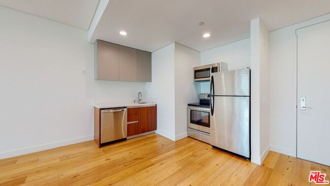 Foto del edificio - 938 Orange Grove Ave