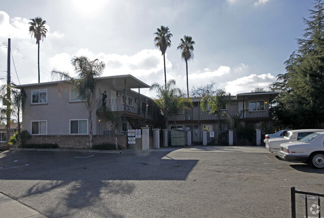 Building Photo - Palm Apartments