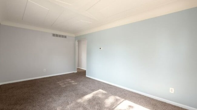 Building Photo - 6703 Campbell St