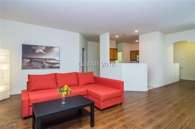 Foto del edificio - 2050 W Warm Springs Rd