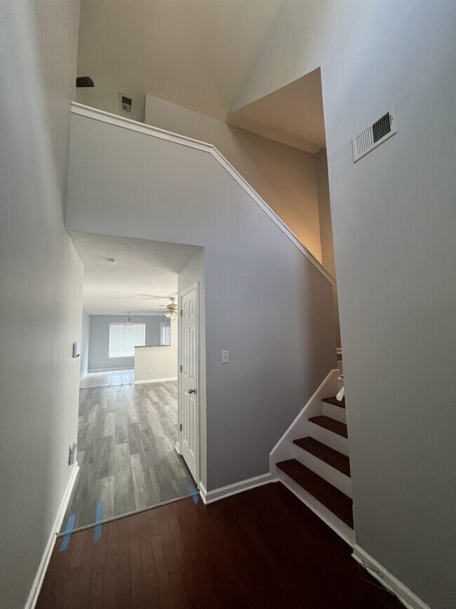 Foto del edificio - 6847 Kerry Valley Ln