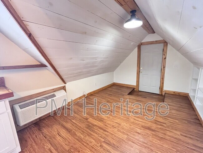 Foto del edificio - 122 W Pine St