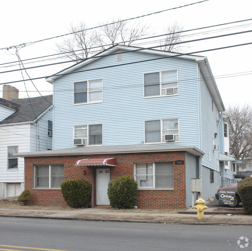 Primary Photo - 649 W Grand Ave