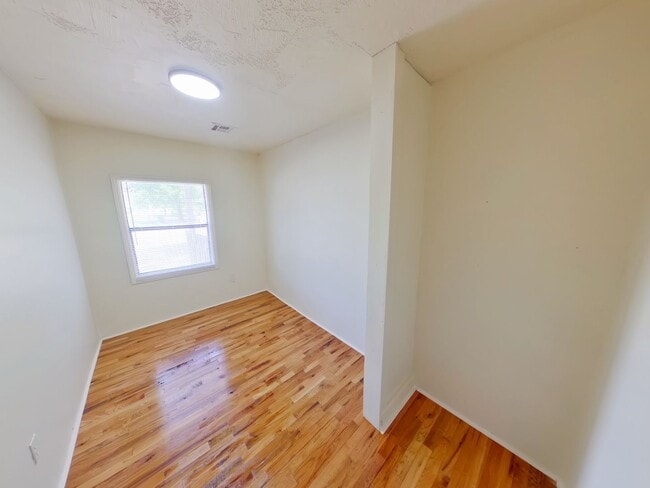 Building Photo - 4243 E Whitney Ln