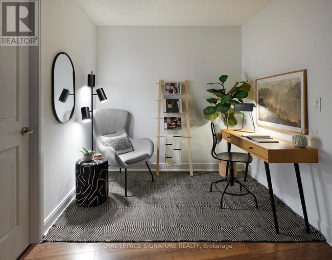 Photo du bâtiment - 105 Harrison Garden Blvd