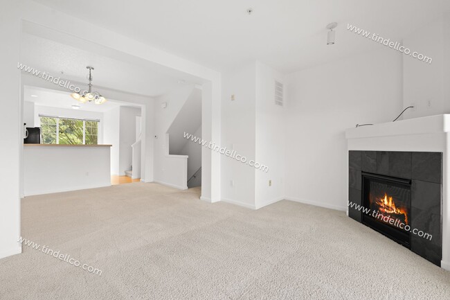 Building Photo - 2ND MONTH FREE! Charming Townhome w/ Fireplace, Balcony & More Near Progress Ridge!