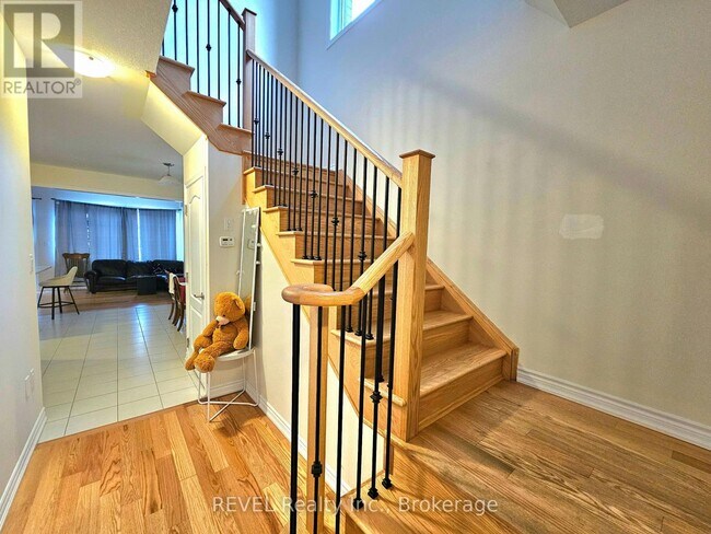 Building Photo - 16 Concord Dr