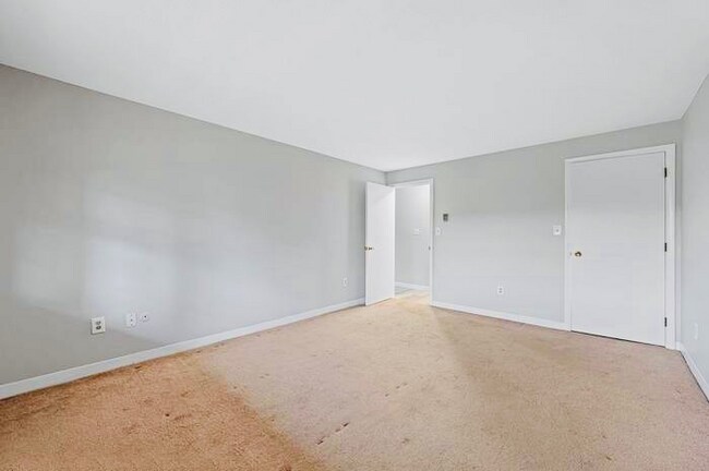 Building Photo - 14b Mayberry Dr