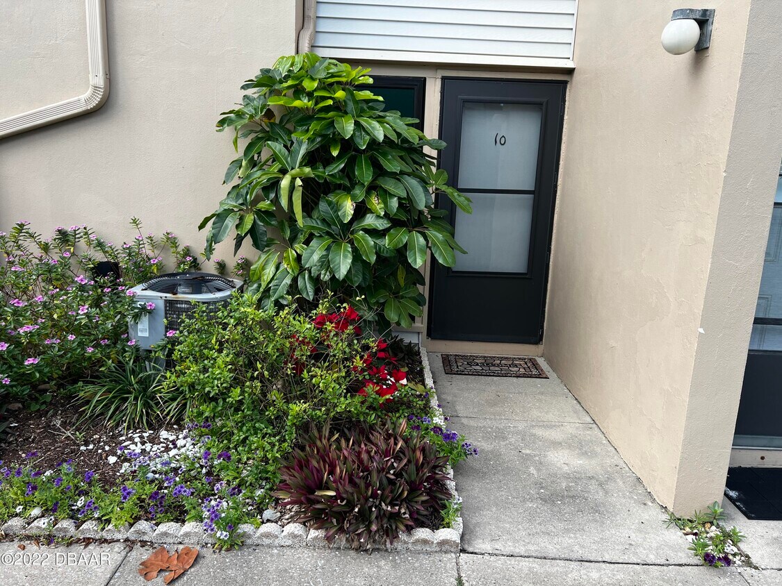 Primary Photo - 5500 Ocean Shore Blvd