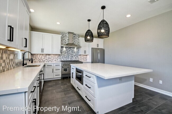 Foto del edificio - 4 br, 3.5 bath House - 5137 Steinbeck Court