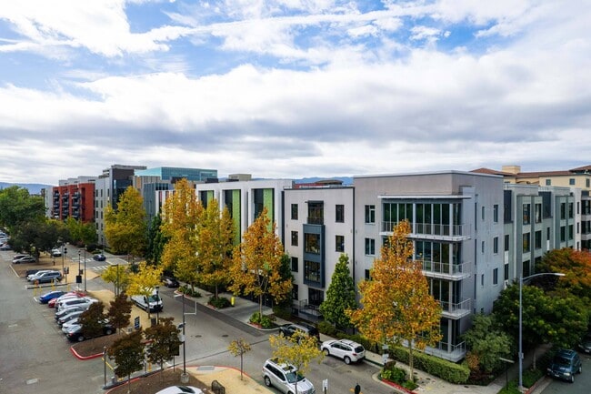 Building Photo - Levare