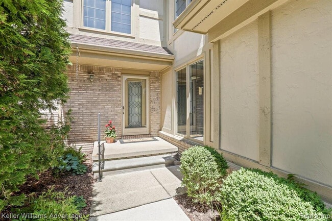 Building Photo - 2702 Maitland Dr