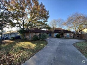Building Photo - 3307 Whitepine Dr