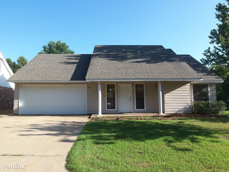 Foto principal - 3 br, 2 bath House - 13 Crestwood Cir