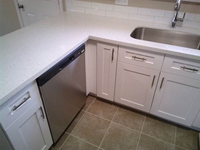 Building Photo - 11642 Harrow St