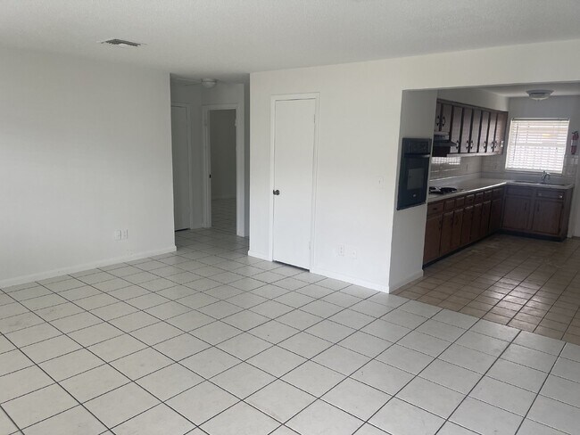 Foto del edificio - 2Bedroom 2Bathroom Duplex