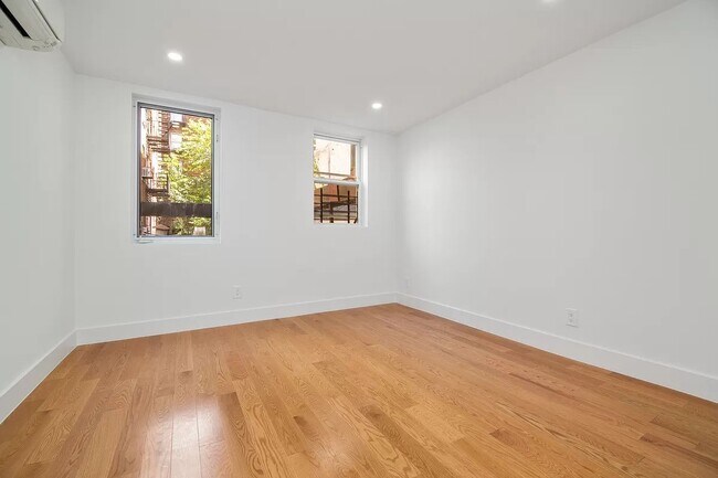 Building Photo - 32 Avenue A
