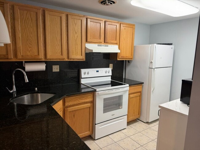 Building Photo - 8872 Welbeck Way