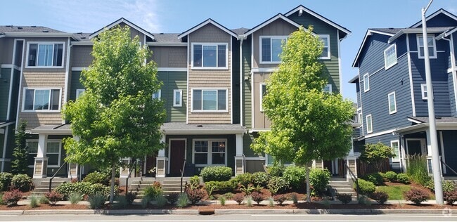 Building Photo - 3425 30th Dr