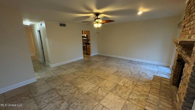 Building Photo - 289 Highpoint Dr